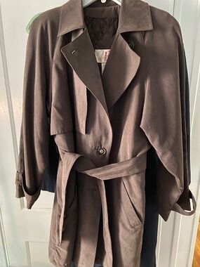 Vintage brown Sabrina trench coat (women’s 12)
